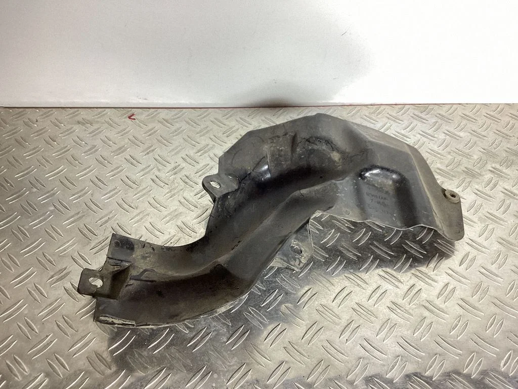 Intercooler air channel guide – Toyota Land Cruiser (J150) (2009-)