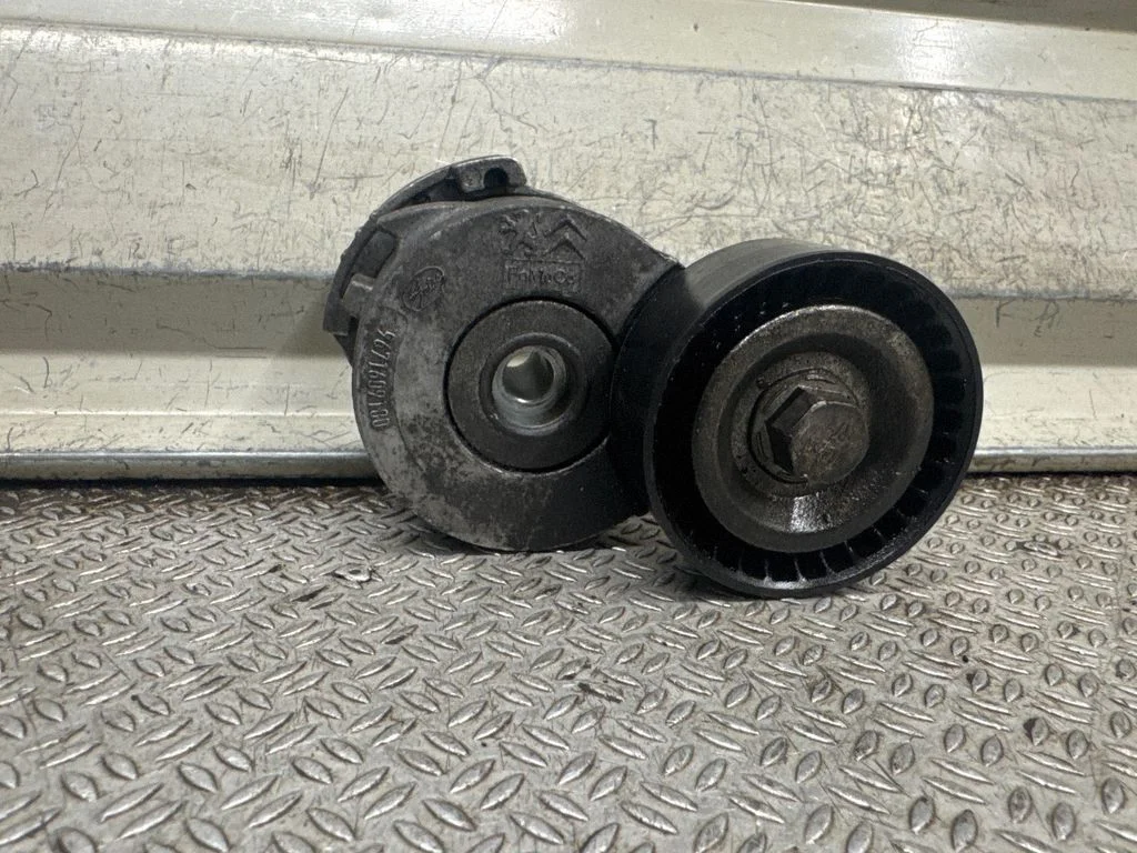Generator/alternator belt tensioner 9671609180