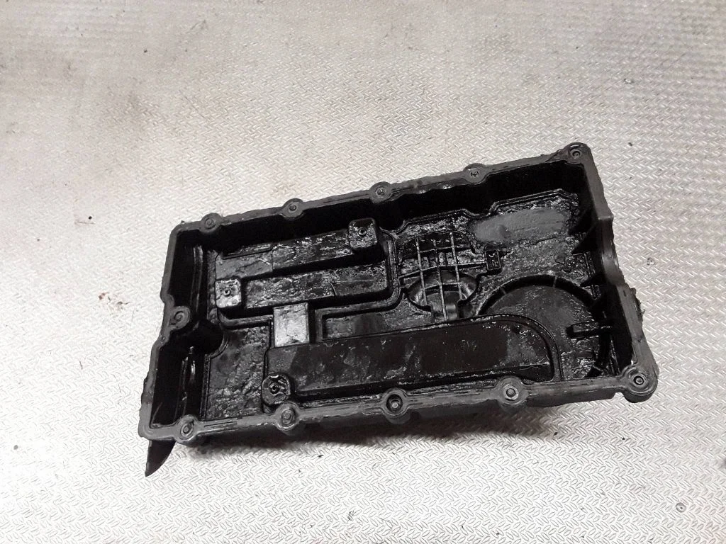 Rocker cam cover 03G103475