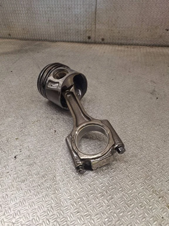 Piston