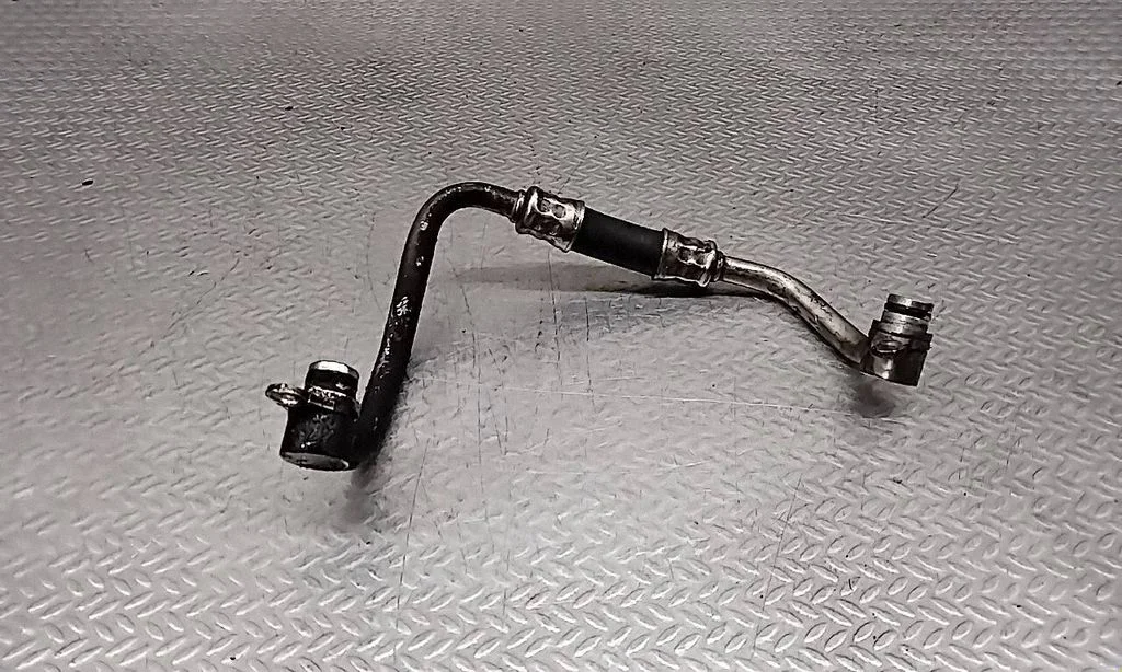 Coolant pipe/hose