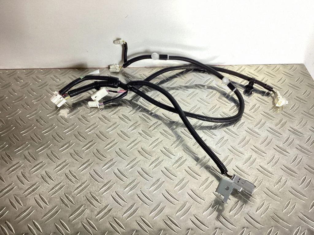 Muud juhtmed / juhtmestik – Lexus RX III (2008-2015)