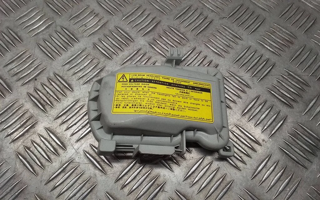 Headlight/headlamp dust cover 16858
