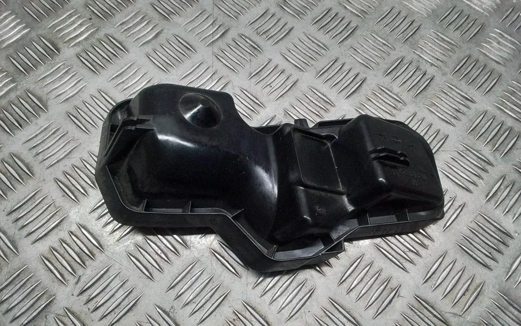 Headlight/headlamp dust cover 15381301
