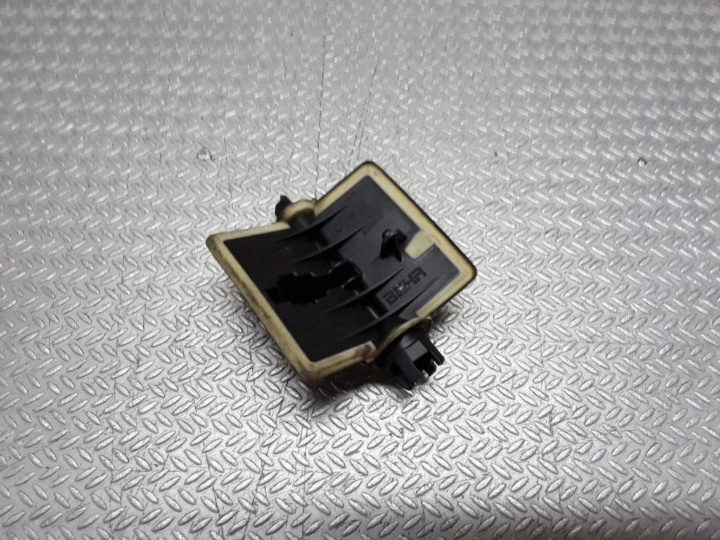 Elektriline drosselklapi korpus – BMW 5-seeria E60 E61 (2004-2010)