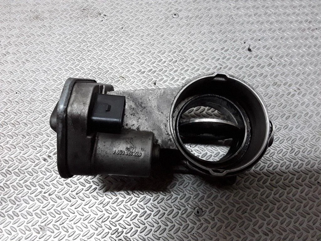 Elektriline drosselklapi korpus – Volkswagen Touareg I (2002-2010)