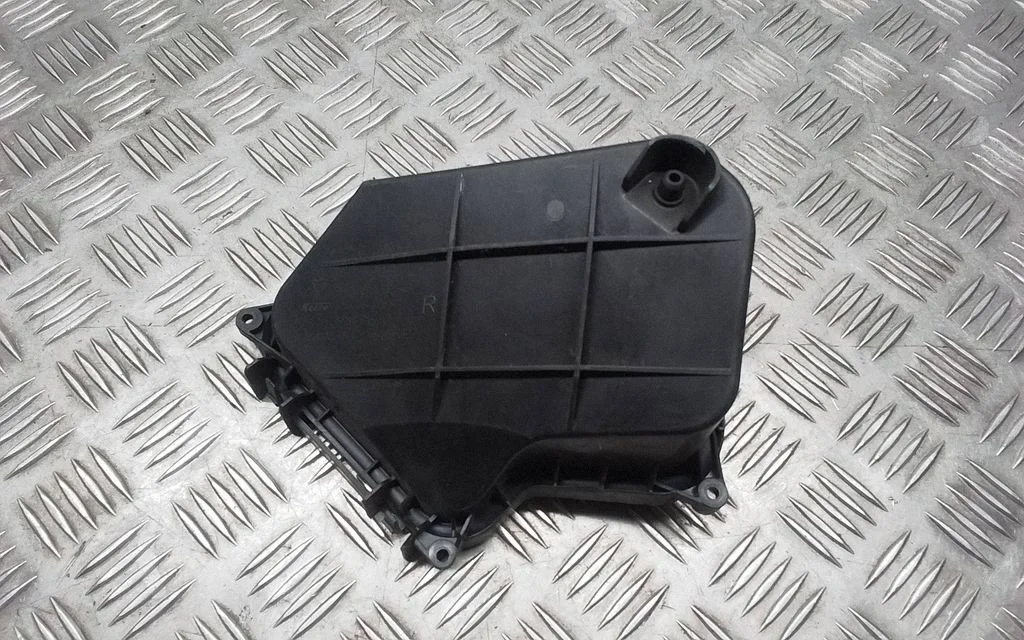 Headlight/headlamp dust cover 99763120200