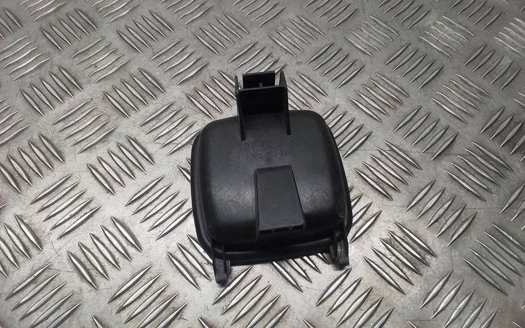 Headlight/headlamp dust cover – Mercedes-Benz S-Class W220 (1998-2006)
