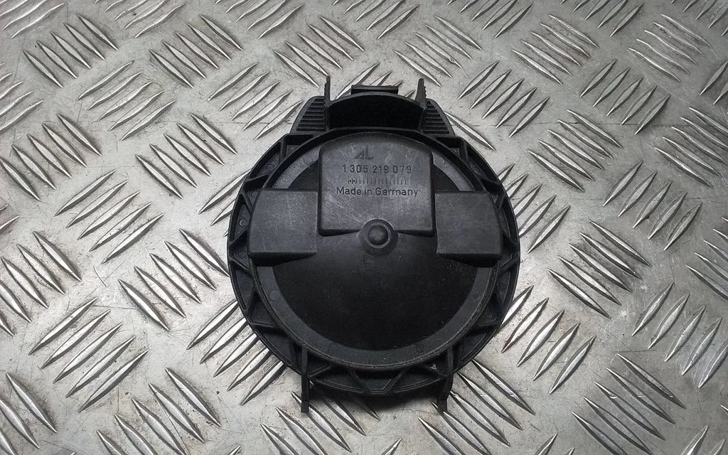 Headlight/headlamp dust cover 1305219079