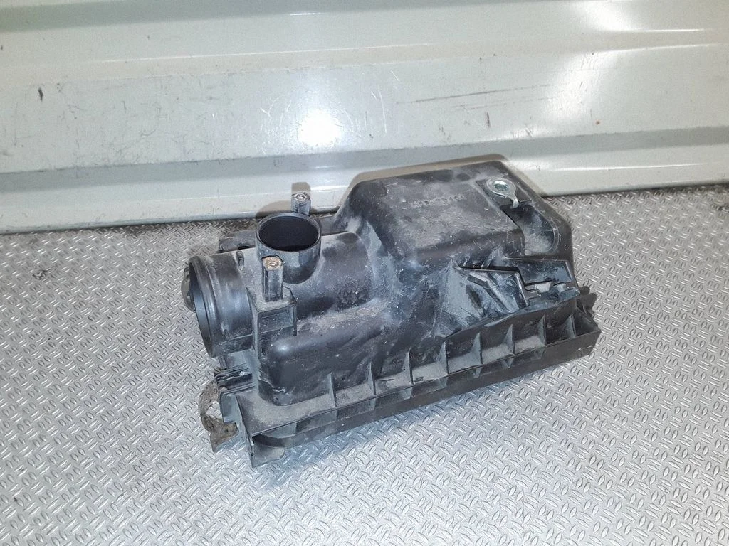 Air filter box cover
