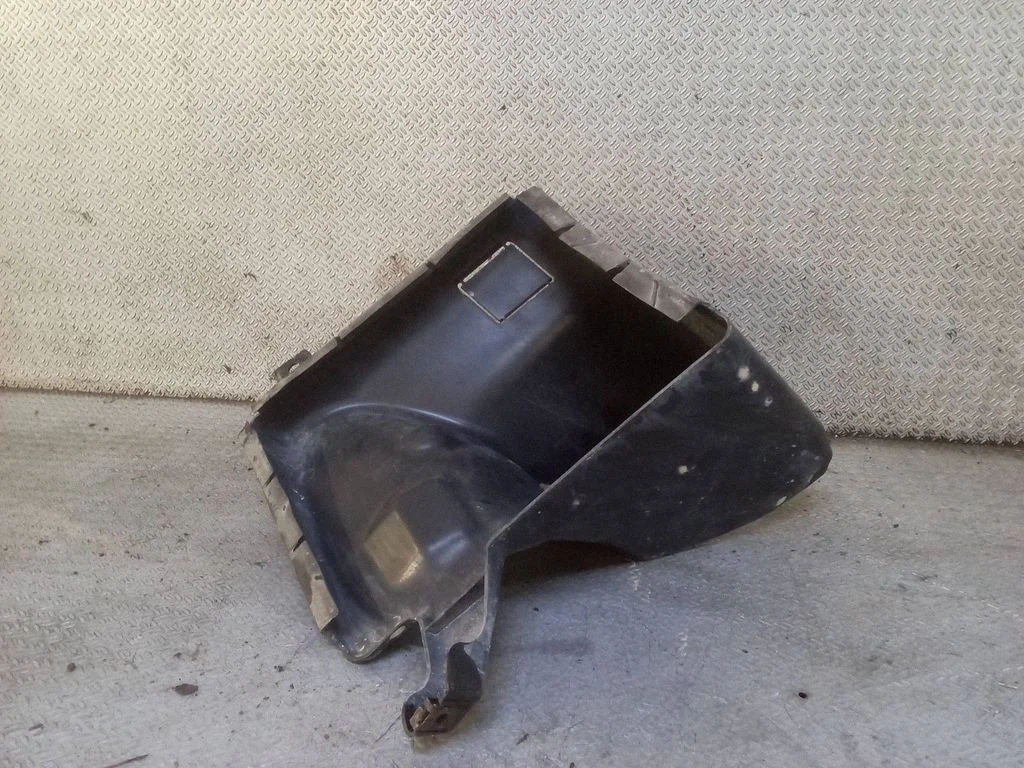 Air intake duct part 7184157