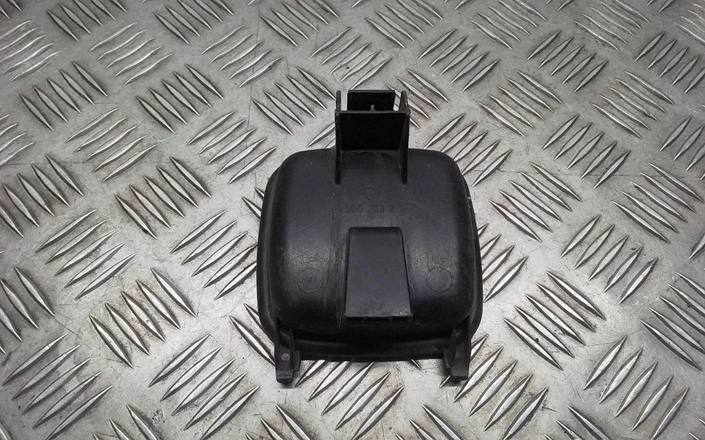 Esitule tolmukate – Mercedes-Benz S-klass W220 (1998-2006)