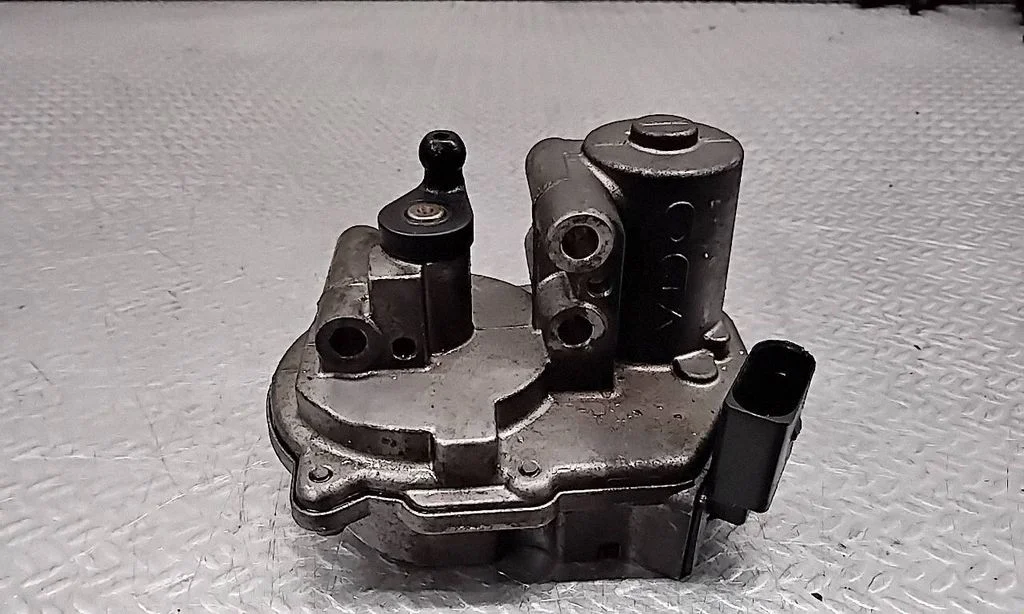 Siłownik klapek kolektora ssącego 1045475S01