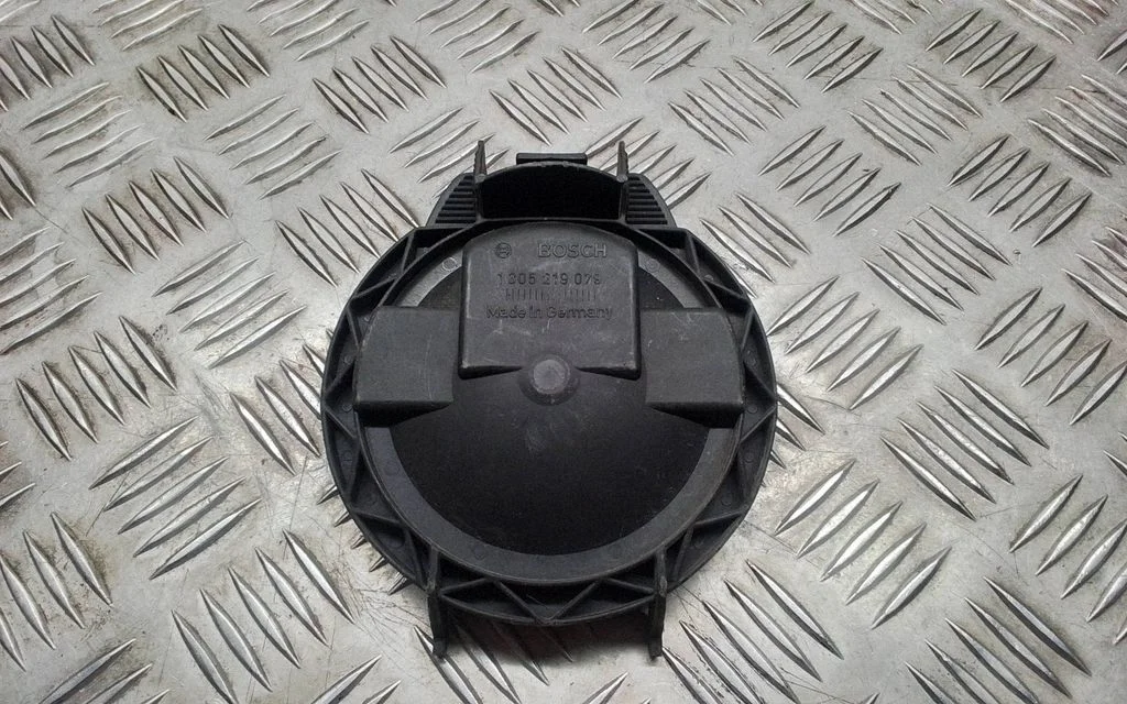 Esitule tolmukate – Mercedes-Benz C-klass W203 (2000-2007)
