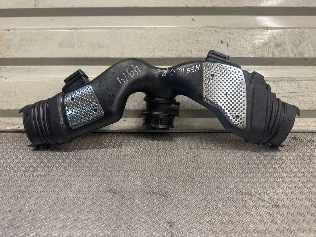 Turbo air intake inlet pipe/hose – Mercedes-Benz ML-Class W164 (2005-2011)