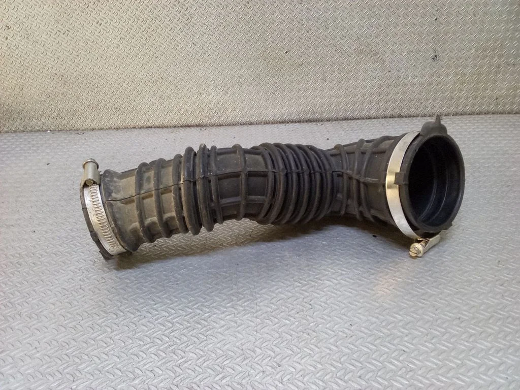 Rura dolotowa turbosprężarki 7E0129627H