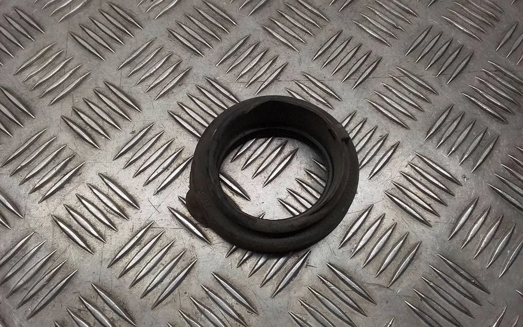 Esitule tolmukate – Subaru Outback (2009-2014)
