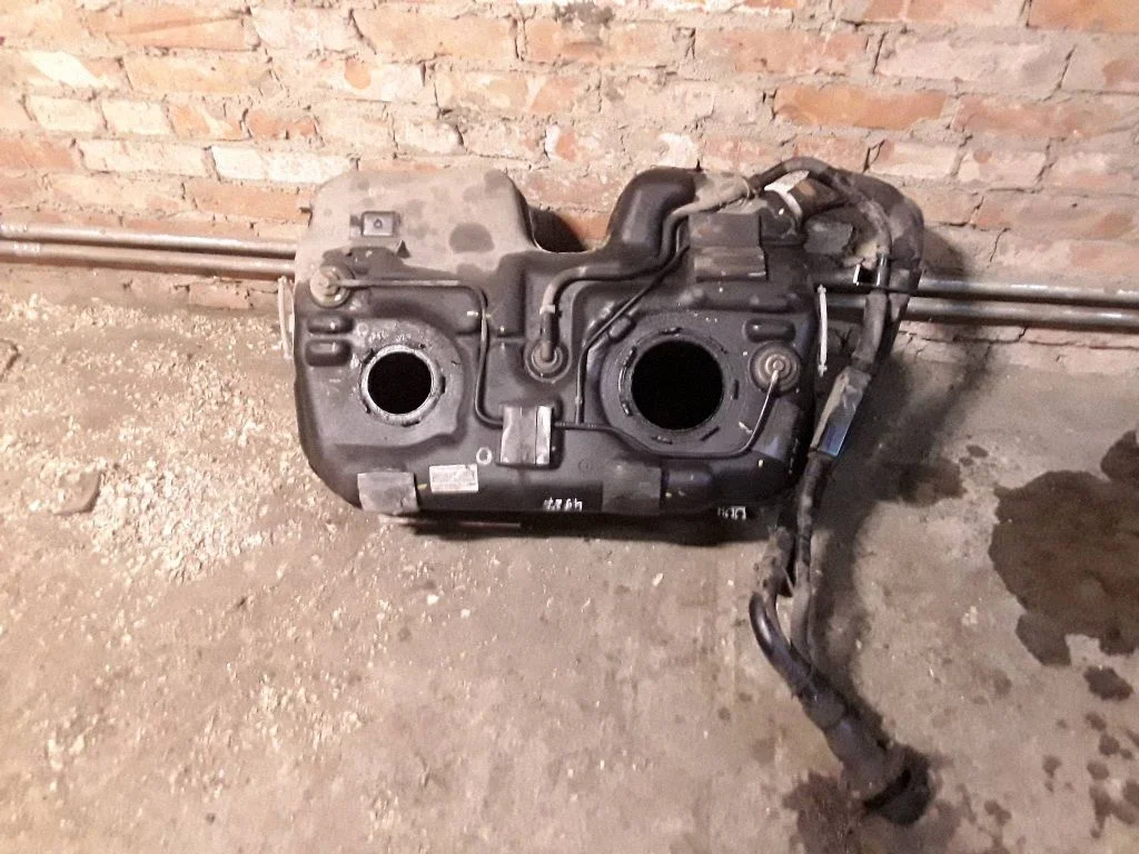 Fuel tank 96629472