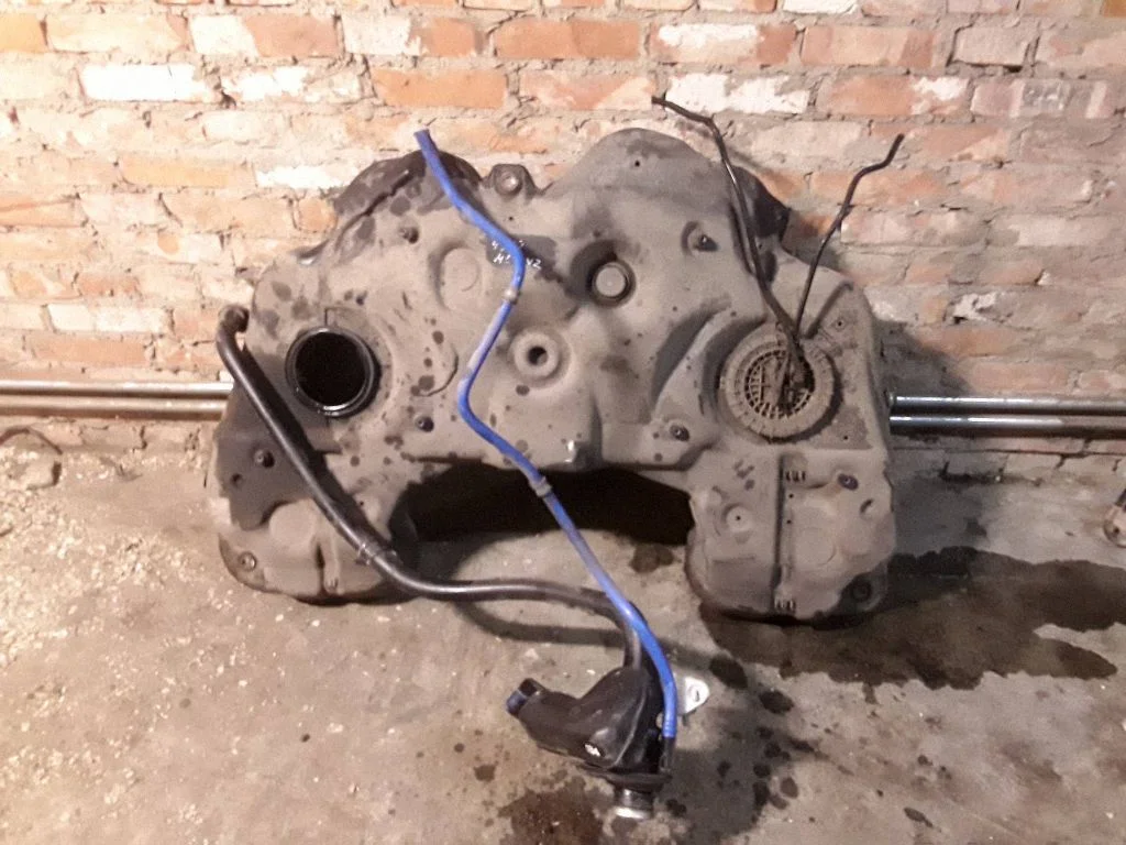 Kütusepaak A1644710501