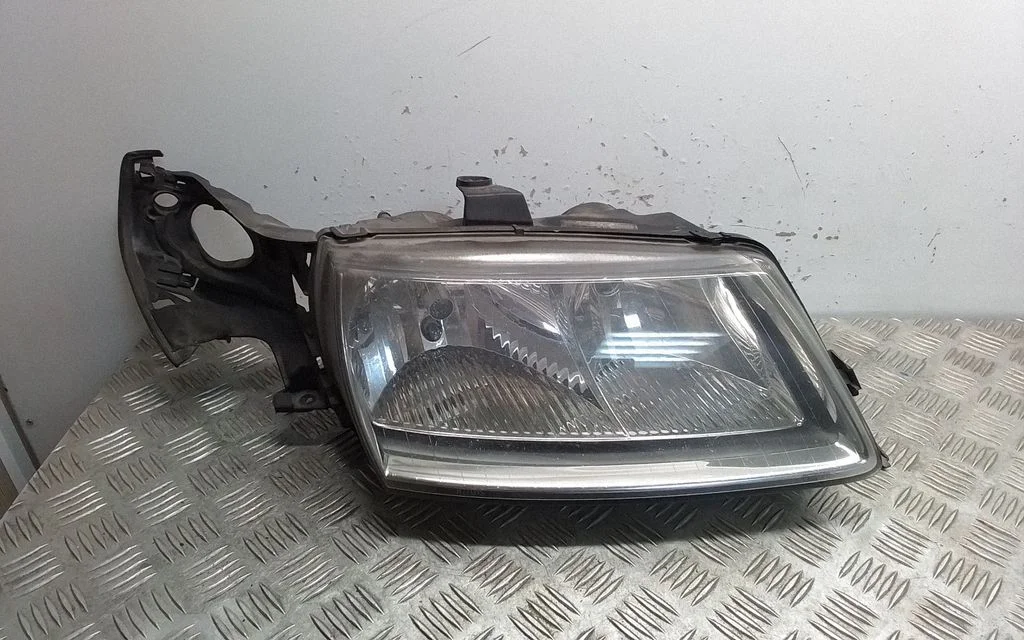 Esitule tolmukate – Saab 9-5 (1998-2005)
