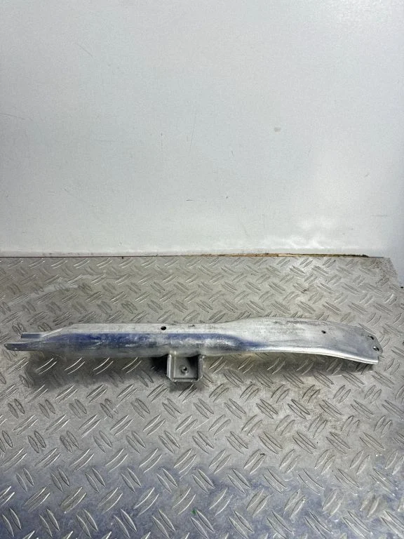 Radiator mount bracket – Tesla Model S (2012-)