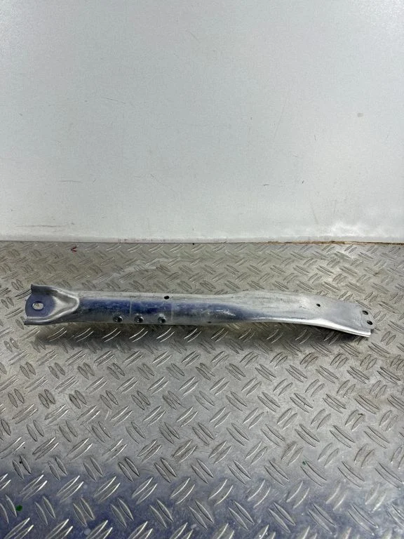 Radiator mount bracket – Tesla Model S (2012-)