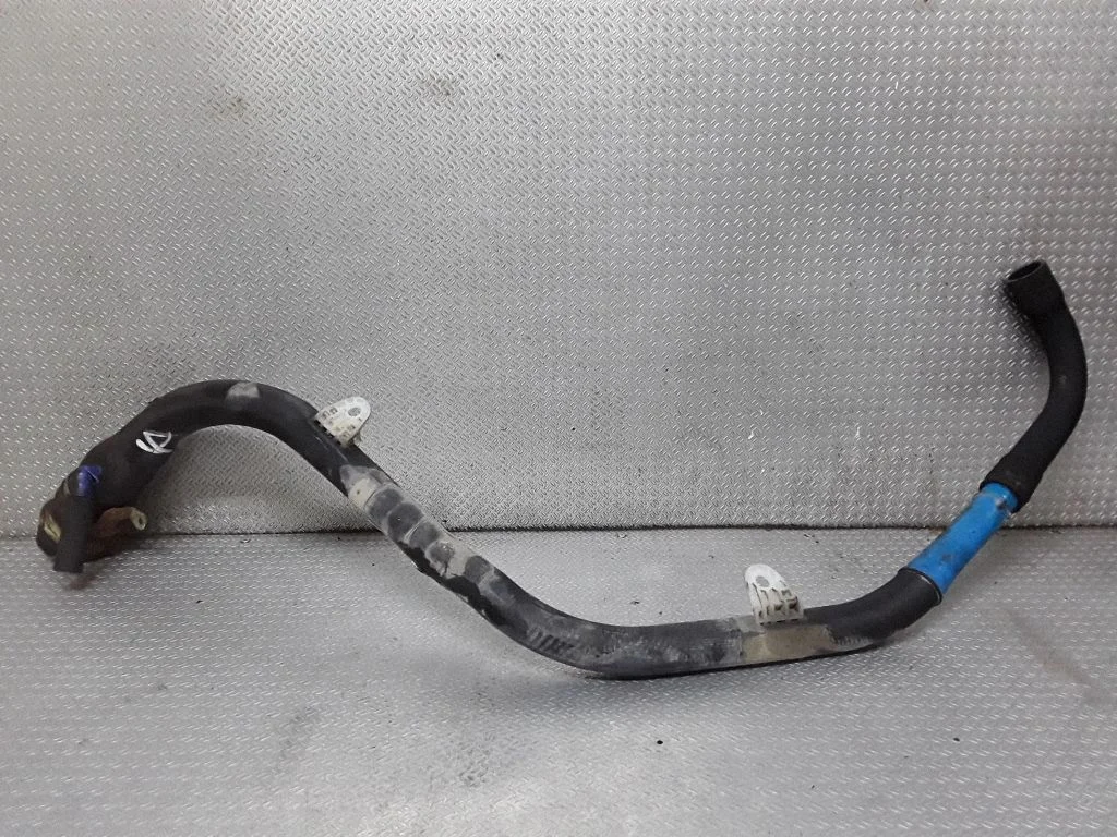 Fuel tank filler neck pipe 6757772