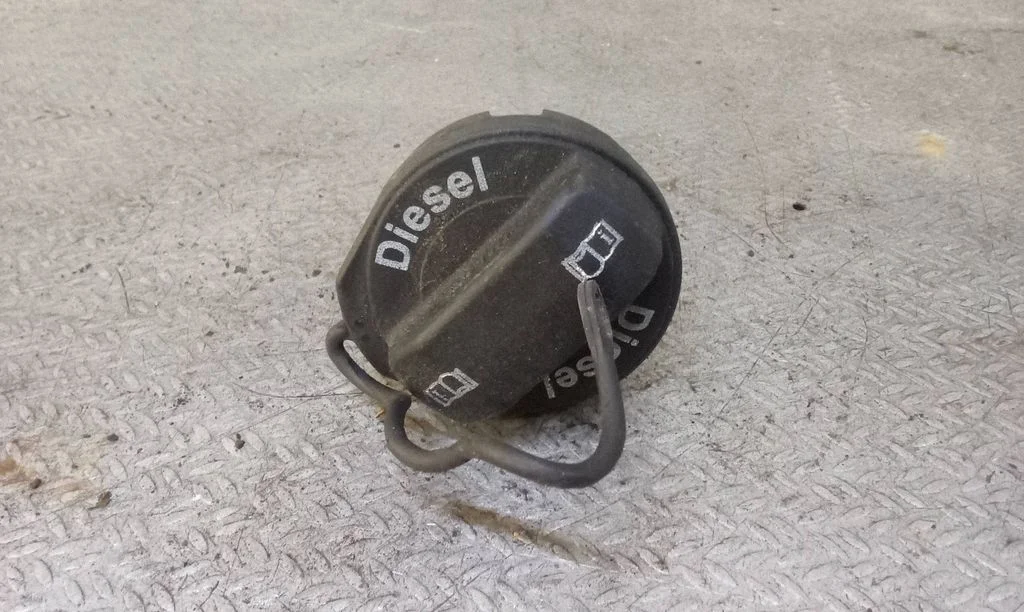 Kütusepaagi keeratav kork 1J0201553AE