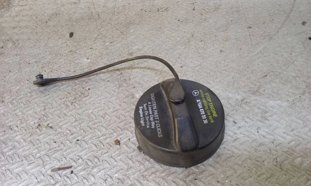 Fuel tank filler cap A1644700030