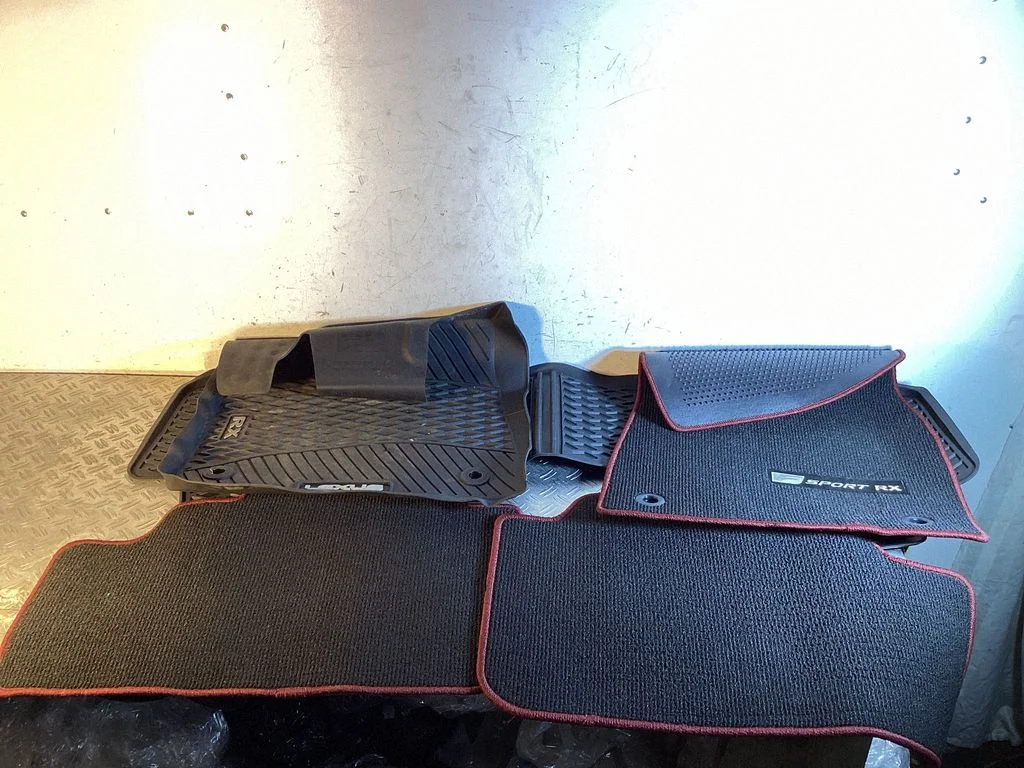 Car floor mat set – Lexus RX 450H (2016-)