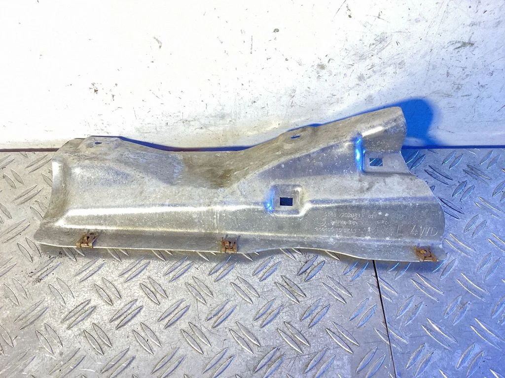 Exhaust heat shield 51487202853