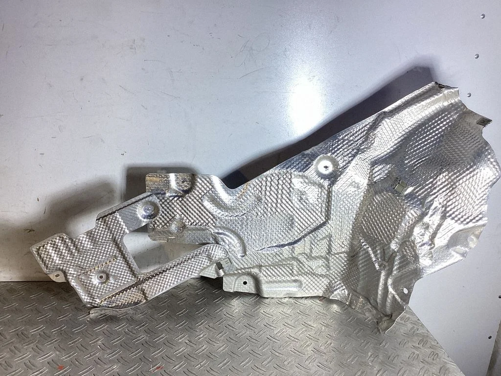 Exhaust heat shield – Mercedes-Benz E-Class W212 (2009-2016)