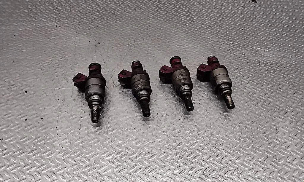 Fuel injectors set A2710780023