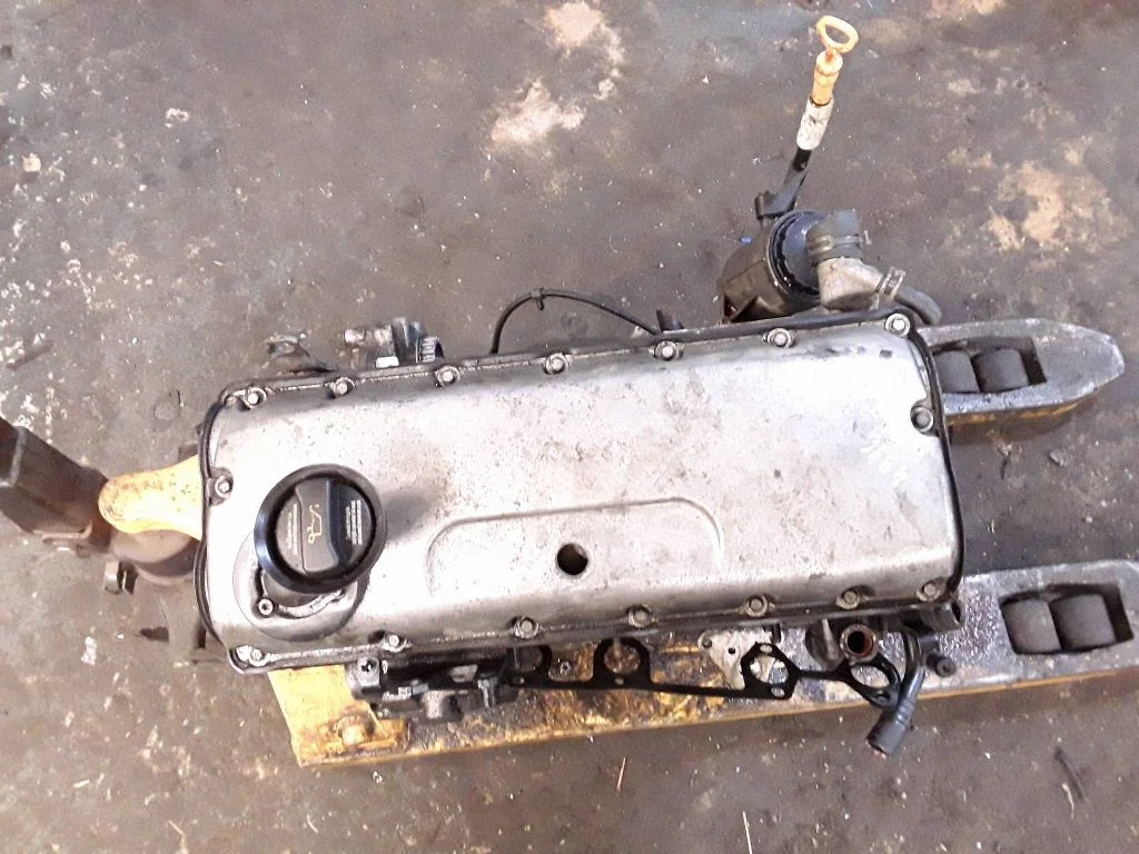 Engine K074197
