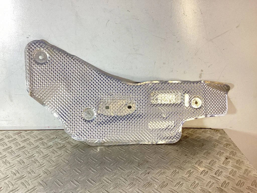 Exhaust heat shield 95B804162A