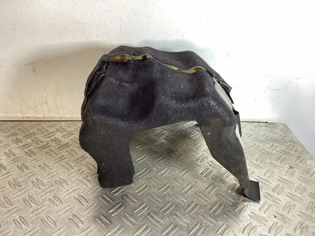 Heat shield in engine bay – Tesla Model S (2012-)