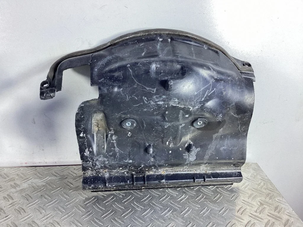 Heat shield in engine bay – Mercedes-Benz ML-Class W166 (2012-2017)