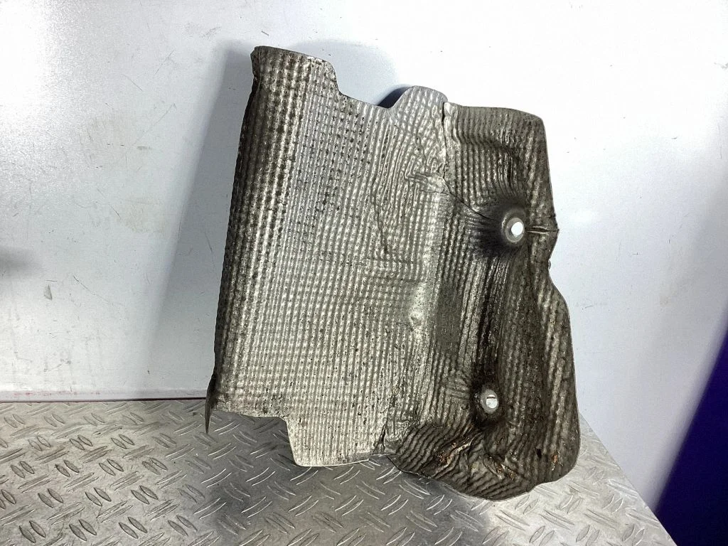 Heat shield in engine bay – Porsche 911 991 (2011-2019)