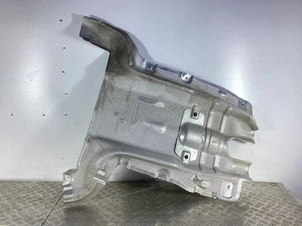 Heat shield in engine bay – Mercedes-Benz GLC-Class C253 (2016-)