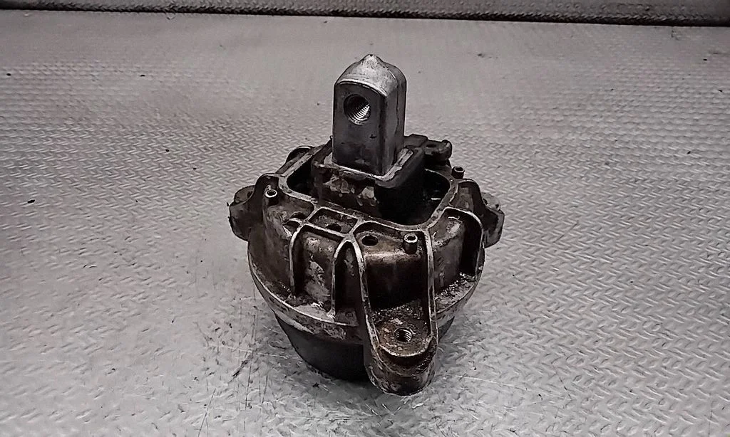 Engine mount bracket FA0000317