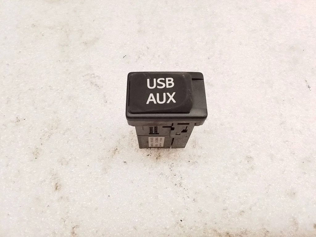 USB socket connector