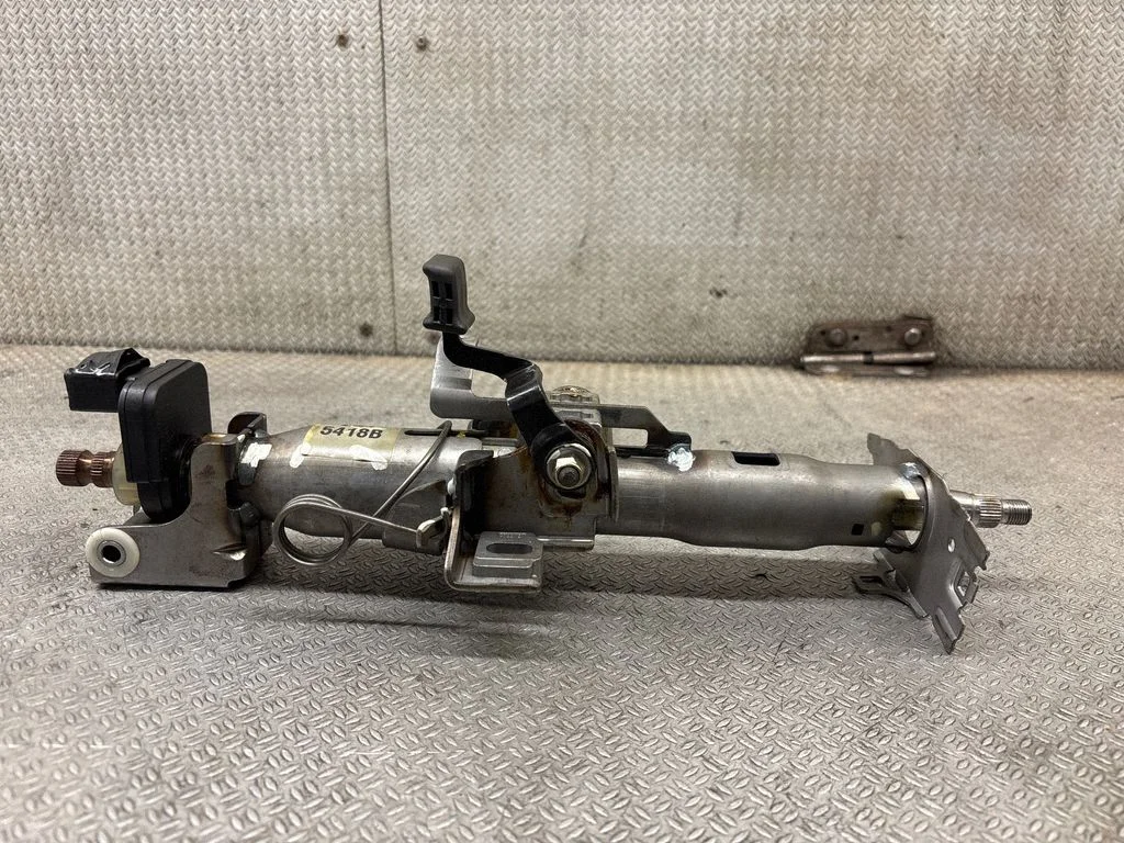 Steering wheel axle 8924502010