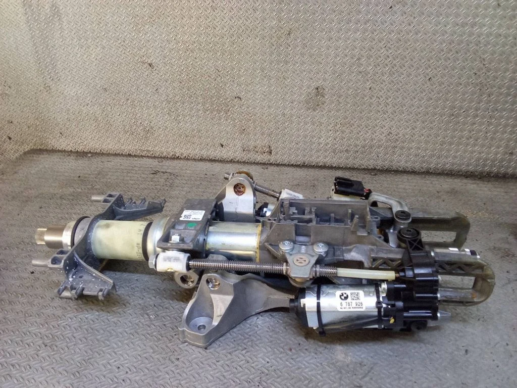 Steering wheel axle 6787926