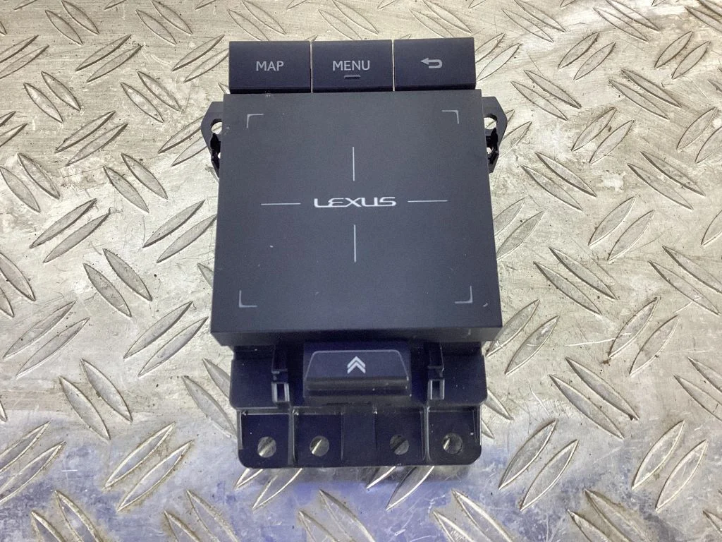 Head unit multimedia control – Lexus UX (2018-)