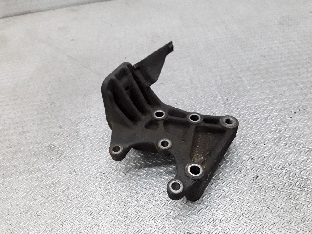 Power steering pump mounting bracket 074199207