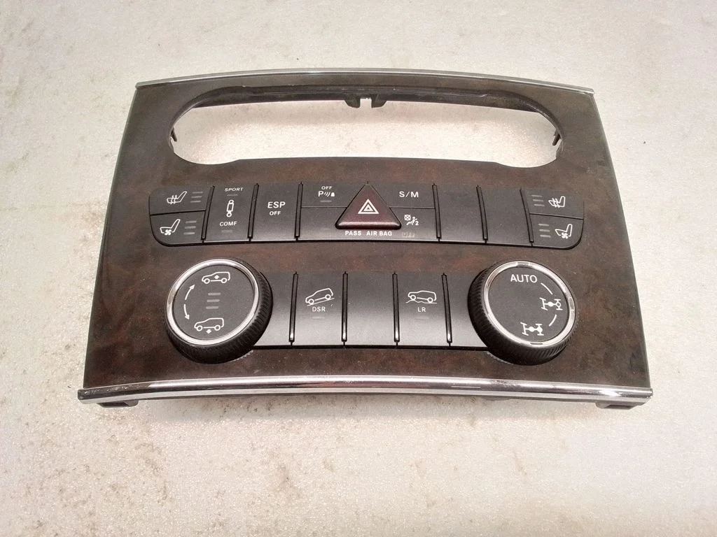 Head unit multimedia control – Mercedes-Benz GLK-Class (X204) (2008-2016)