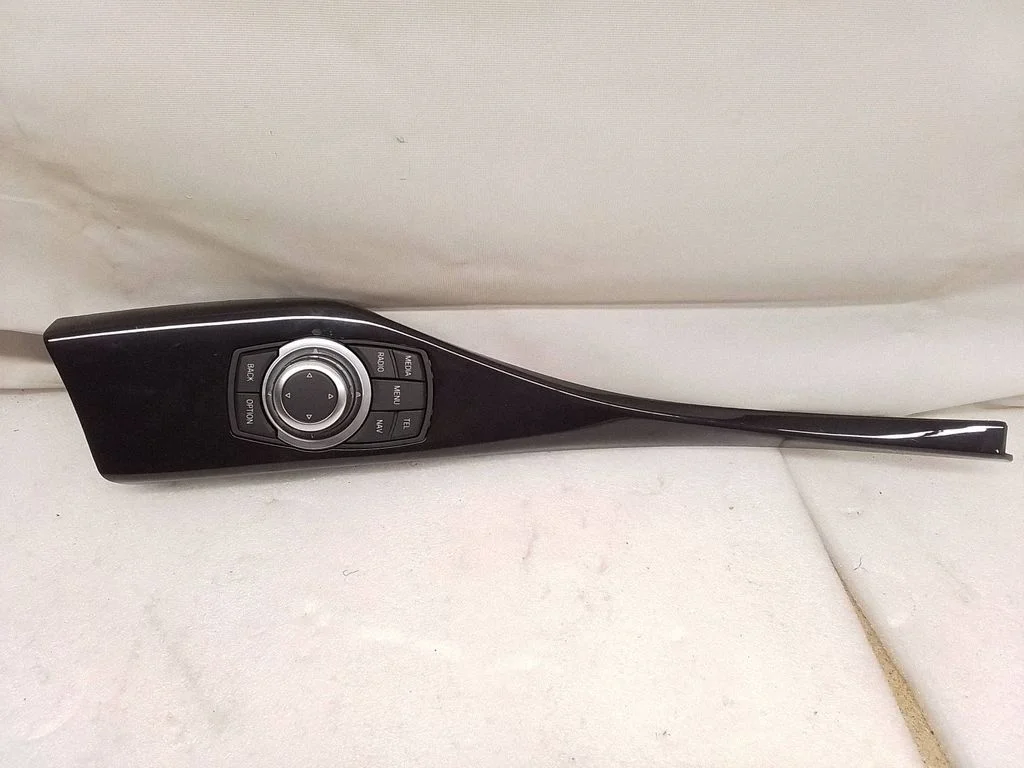 Head unit multimedia control – BMW 5 Series F10 F11 (2009-2016)