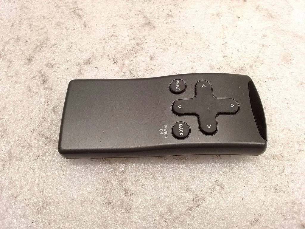 Head unit multimedia control – Volvo V50 (2008-2012)