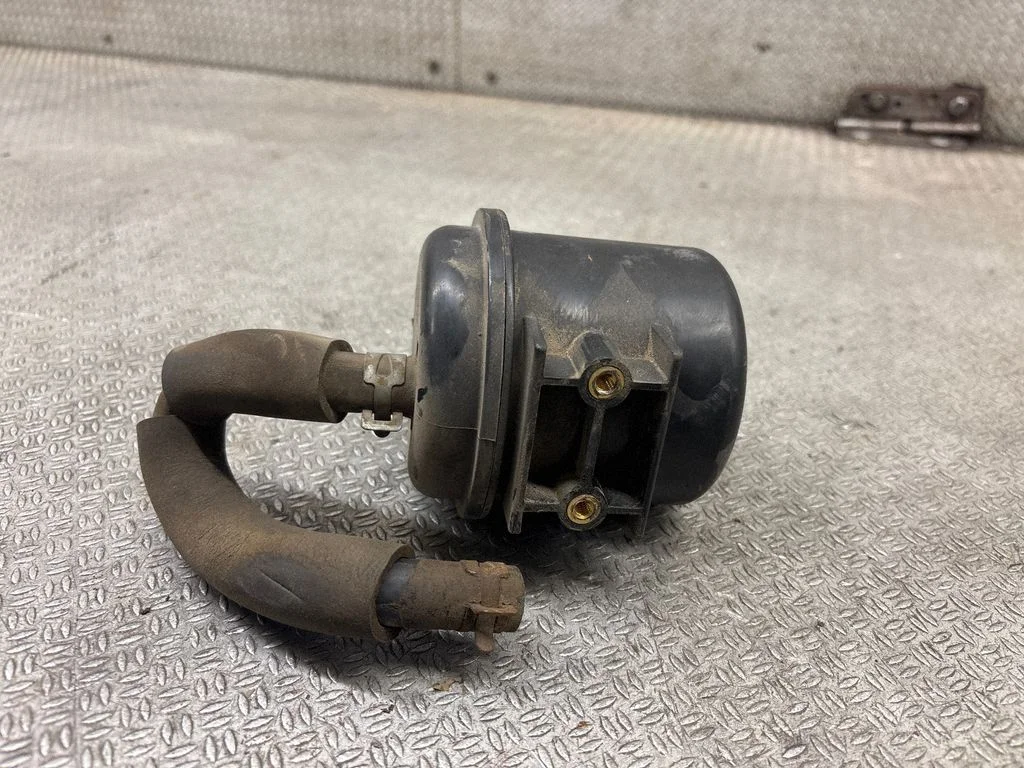 Power steering fluid tank/reservoir