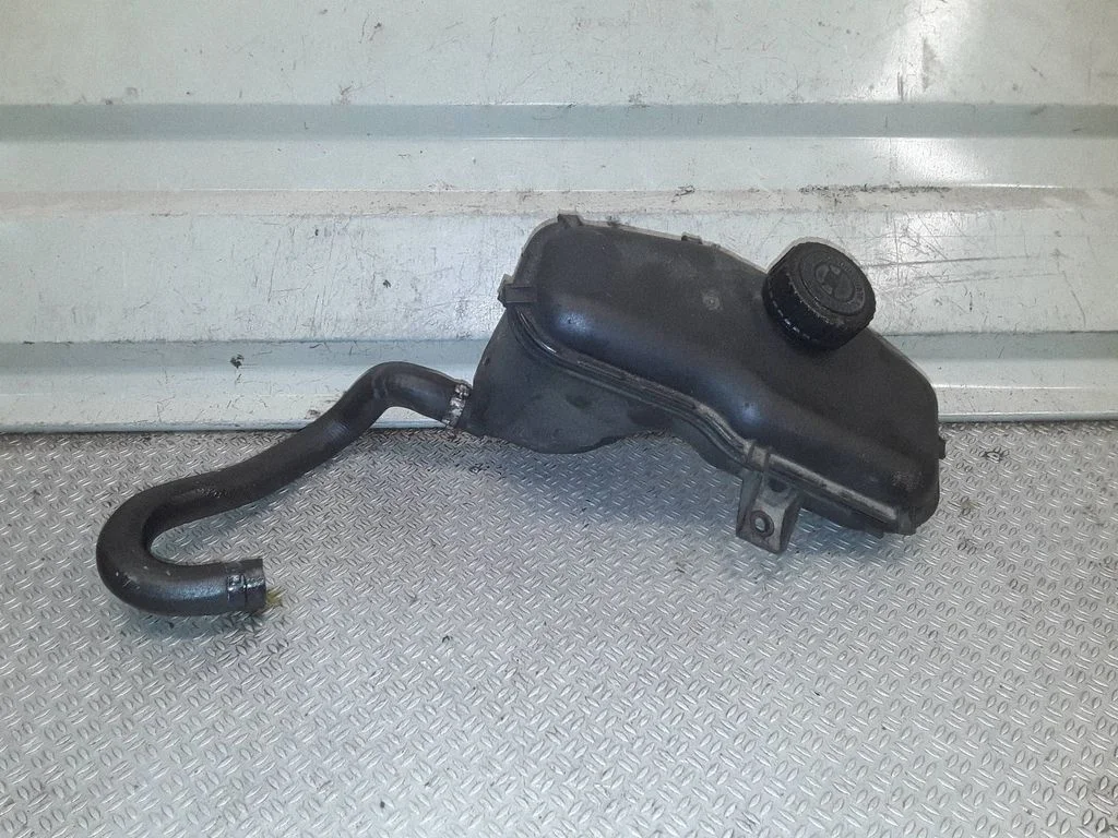 Roolivõimendi vedelikupaak 9682883380